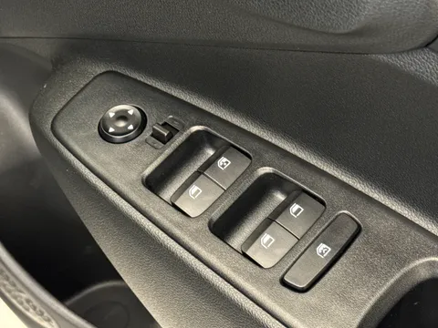 MT26XBC Hyundai i10 1.2 [79] Premium 5dr Auto [Nav] Thumbnail #10