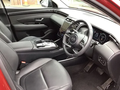 DU73EVC Hyundai Tucson 1.6 TGDi Hybrid 230 Ultimate 5dr 2WD Auto Thumbnail #17