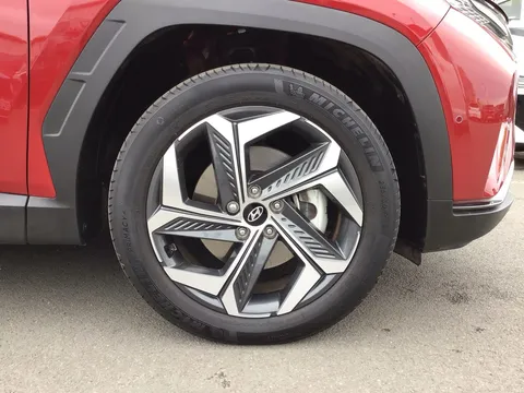 DU73EVC Hyundai Tucson 1.6 TGDi Hybrid 230 Ultimate 5dr 2WD Auto Thumbnail #21