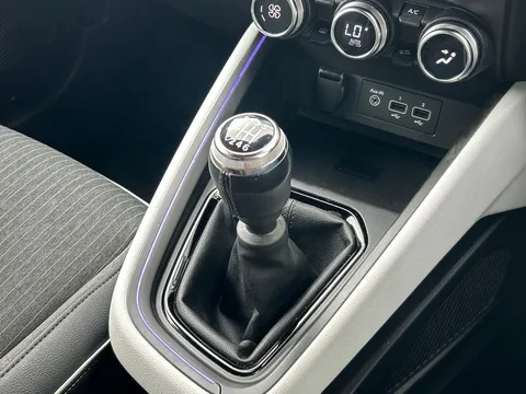 BG72TYS Renault Clio 1.0 TCe 90 Techno 5dr Thumbnail #14