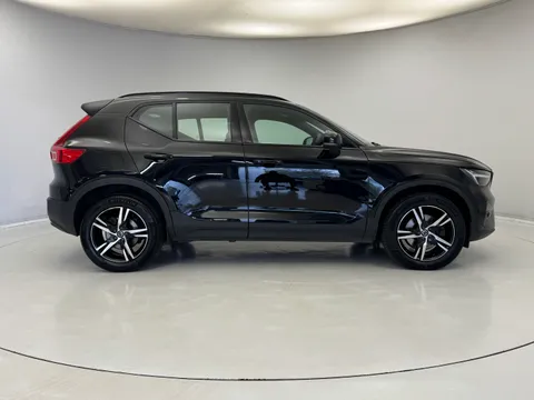 DX72LVS Volvo XC40 2.0 B4P Plus Dark 5dr AWD Auto Thumbnail #5