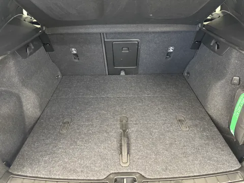 DX72LVS Volvo XC40 2.0 B4P Plus Dark 5dr AWD Auto Thumbnail #15