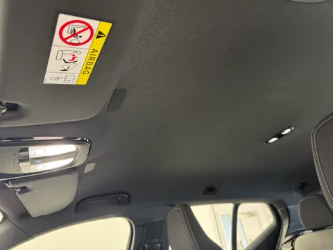 DX72LVS Volvo XC40 2.0 B4P Plus Dark 5dr AWD Auto Thumbnail #17