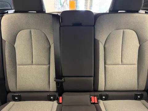 DX72LVS Volvo XC40 2.0 B4P Plus Dark 5dr AWD Auto Thumbnail #14