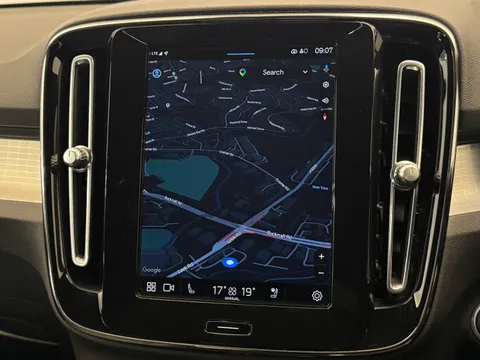 DX72LVS Volvo XC40 2.0 B4P Plus Dark 5dr AWD Auto Thumbnail #28