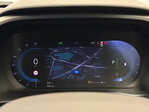 DX72LVS Volvo XC40 2.0 B4P Plus Dark 5dr AWD Auto Thumbnail #31