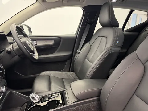 RA74DFE Volvo XC40 2.0 B3P Ultra Dark 5dr Auto Thumbnail #9