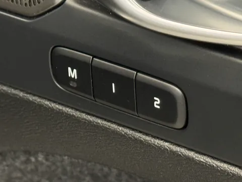 RA74DFE Volvo XC40 2.0 B3P Ultra Dark 5dr Auto Thumbnail #18