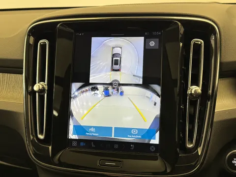 RA74DFE Volvo XC40 2.0 B3P Ultra Dark 5dr Auto Thumbnail #24