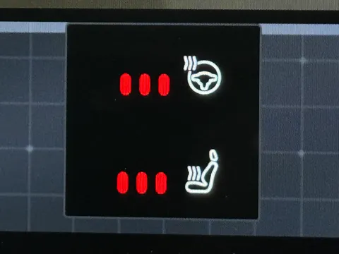 RA74DFE Volvo XC40 2.0 B3P Ultra Dark 5dr Auto Thumbnail #27