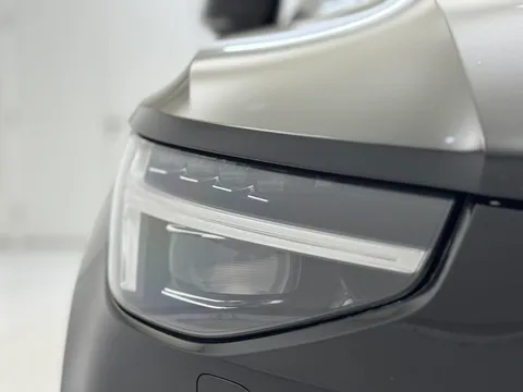 RA74DFE Volvo XC40 2.0 B3P Ultra Dark 5dr Auto Thumbnail #34