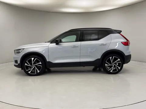 DE70KUK Volvo XC40 2.0 B4P R DESIGN Pro 5dr Auto Thumbnail #4