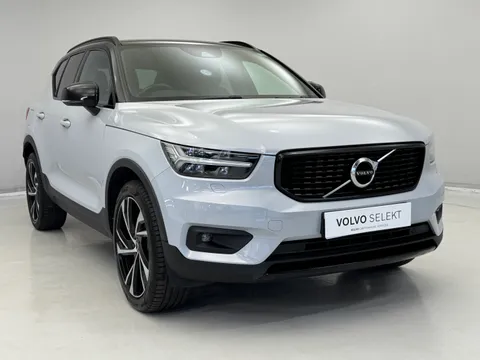 DE70KUK Volvo XC40 2.0 B4P R DESIGN Pro 5dr Auto Thumbnail #1