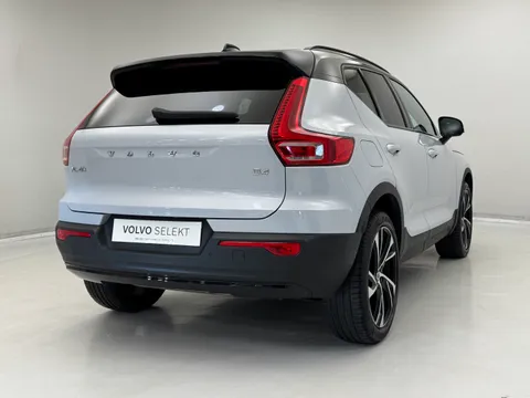 DE70KUK Volvo XC40 2.0 B4P R DESIGN Pro 5dr Auto Thumbnail #6