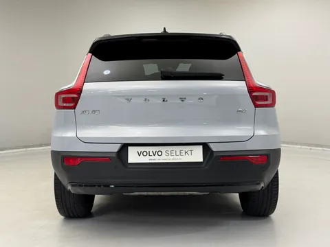 DE70KUK Volvo XC40 2.0 B4P R DESIGN Pro 5dr Auto Thumbnail #7