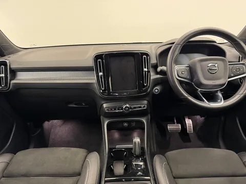 DE70KUK Volvo XC40 2.0 B4P R DESIGN Pro 5dr Auto Thumbnail #12