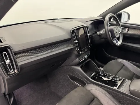 DE70KUK Volvo XC40 2.0 B4P R DESIGN Pro 5dr Auto Thumbnail #13
