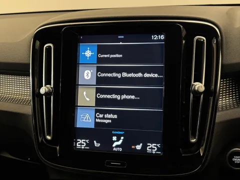 DE70KUK Volvo XC40 2.0 B4P R DESIGN Pro 5dr Auto Thumbnail #26