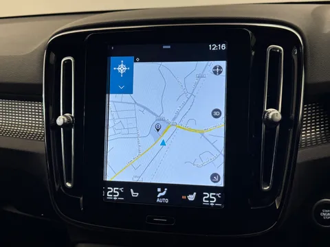 DE70KUK Volvo XC40 2.0 B4P R DESIGN Pro 5dr Auto Thumbnail #27