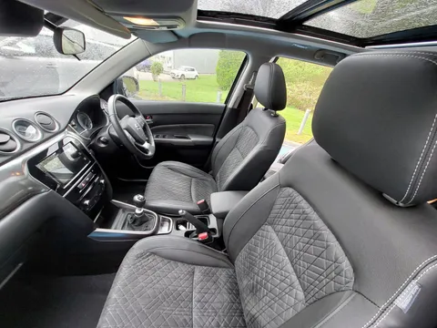 DX21OVB Suzuki Vitara 1.4 Boosterjet 48V Hybrid SZ5 5dr Thumbnail #17