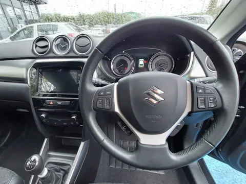 DX21OVB Suzuki Vitara 1.4 Boosterjet 48V Hybrid SZ5 5dr Thumbnail #2