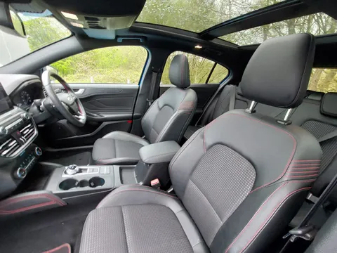 EA20YCH Ford Focus 2.0 EcoBlue ST-Line X 5dr Auto Thumbnail #19