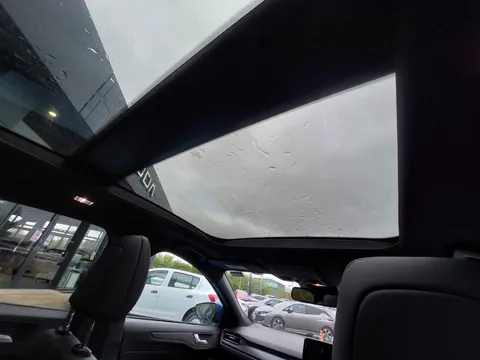 EA20YCH Ford Focus 2.0 EcoBlue ST-Line X 5dr Auto Thumbnail #22