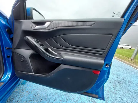 EA20YCH Ford Focus 2.0 EcoBlue ST-Line X 5dr Auto Thumbnail #23