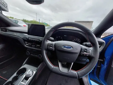 EA20YCH Ford Focus 2.0 EcoBlue ST-Line X 5dr Auto Thumbnail #24