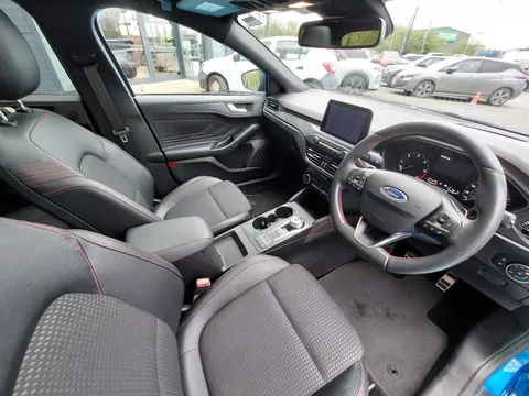 EA20YCH Ford Focus 2.0 EcoBlue ST-Line X 5dr Auto Thumbnail #25