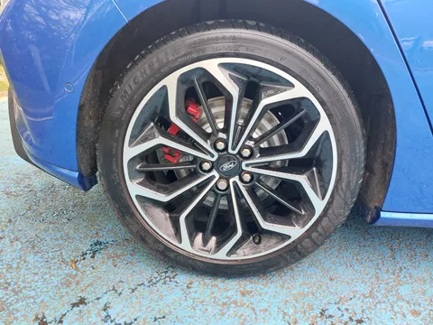 EA20YCH Ford Focus 2.0 EcoBlue ST-Line X 5dr Auto Thumbnail #26