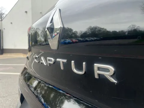 DV22KRX Renault Captur 1.6 E-TECH Hybrid 145 S Edition 5dr Auto Thumbnail #28