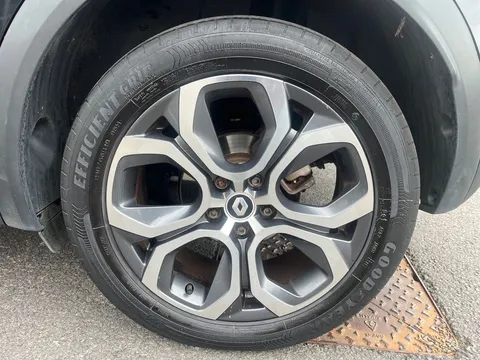 DV22KRX Renault Captur 1.6 E-TECH Hybrid 145 S Edition 5dr Auto Thumbnail #31