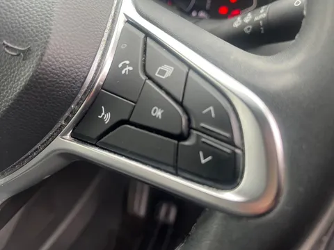 DV22KRX Renault Captur 1.6 E-TECH Hybrid 145 S Edition 5dr Auto Thumbnail #20