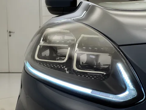 DP23XHM Ford Kuga 2.5 PHEV ST-Line X Edition 5dr CVT Thumbnail #32