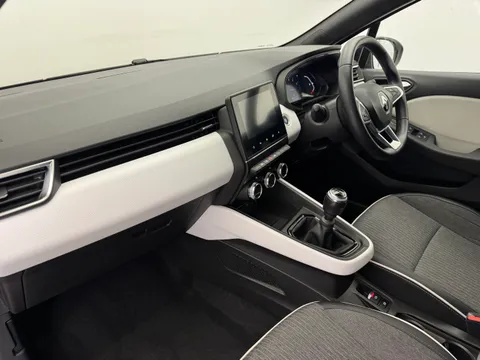 DY72NDL Renault Clio 1.0 TCe 90 Techno 5dr Thumbnail #12