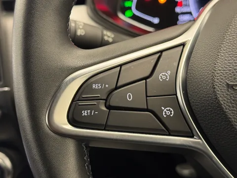 DY72NDL Renault Clio 1.0 TCe 90 Techno 5dr Thumbnail #21