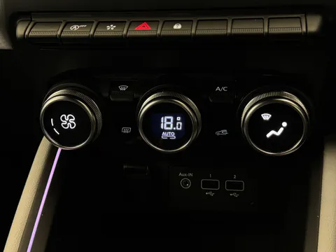 DY72NDL Renault Clio 1.0 TCe 90 Techno 5dr Thumbnail #27