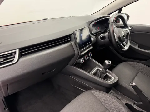 SG70OUN Renault Clio 1.0 TCe 100 Iconic 5dr Thumbnail #12