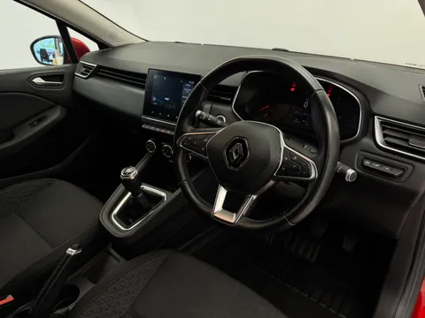 SG70OUN Renault Clio 1.0 TCe 100 Iconic 5dr Thumbnail #21