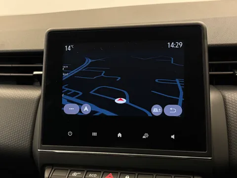 SG70OUN Renault Clio 1.0 TCe 100 Iconic 5dr Thumbnail #25