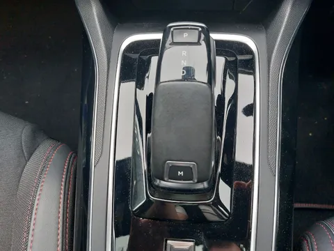 KY68HKV Peugeot 308 1.2 PureTech 130 GT Line 5dr EAT8 Thumbnail #18