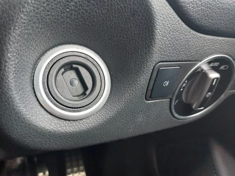 YR69VZF Mercedes-Benz Gla GLA 200 AMG Line Edition 5dr Auto Thumbnail #16