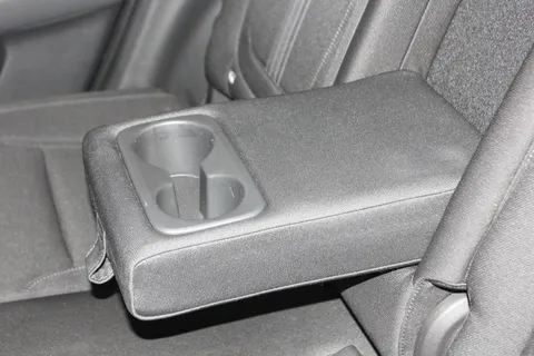 DG73MZY Hyundai Tucson 1.6 TGDi Premium 5dr 2WD Thumbnail #16