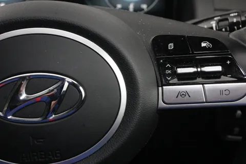 DG73MZY Hyundai Tucson 1.6 TGDi Premium 5dr 2WD Thumbnail #23