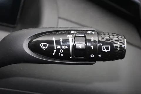 DG73MZY Hyundai Tucson 1.6 TGDi Premium 5dr 2WD Thumbnail #25