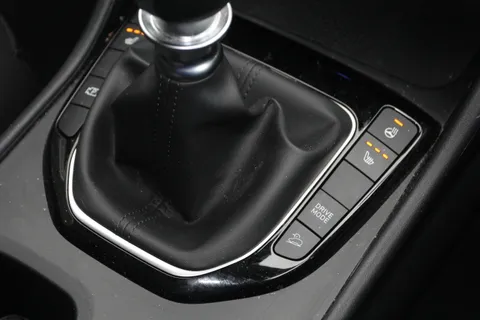 DG73MZY Hyundai Tucson 1.6 TGDi Premium 5dr 2WD Thumbnail #27