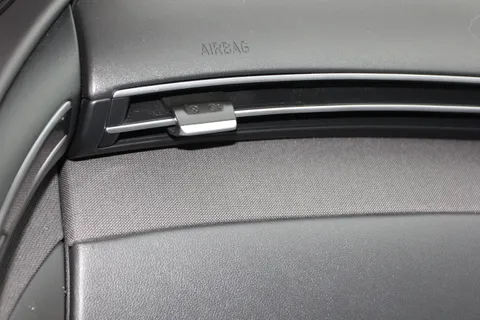 DS71LKF Hyundai Tucson 1.6 TGDi Ultimate 5dr 2WD Thumbnail #16