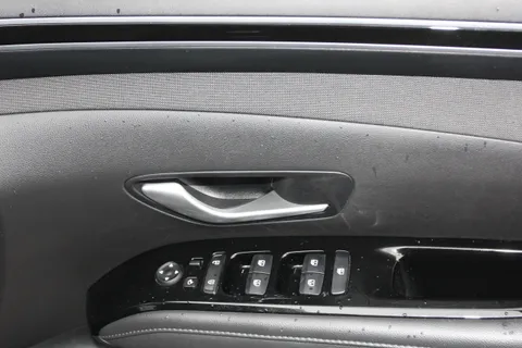 DS71LKF Hyundai Tucson 1.6 TGDi Ultimate 5dr 2WD Thumbnail #22