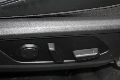 DS71LKF Hyundai Tucson 1.6 TGDi Ultimate 5dr 2WD Thumbnail #26